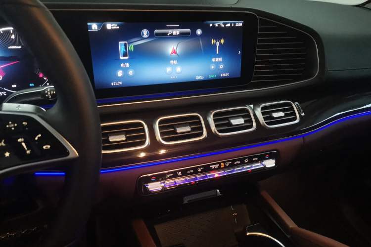Used Mercedes-Benz GLE 2025 GLE 350 4MATIC Stylish Model Audio And AC Panel