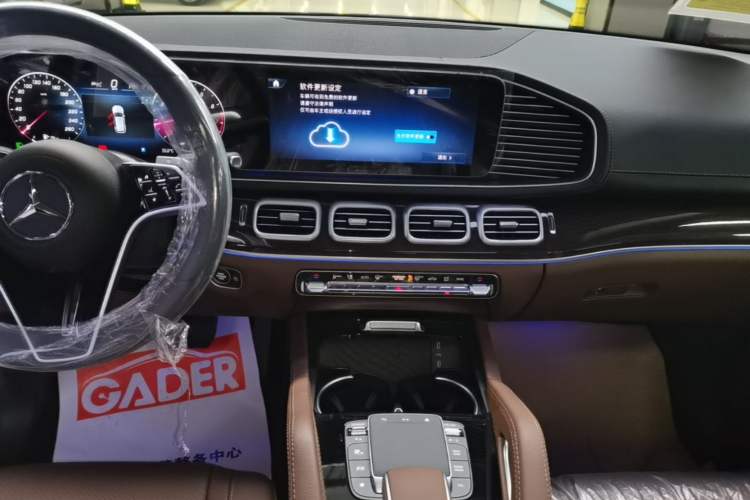Used Mercedes-Benz GLE 2025 GLE 350 4MATIC Stylish Model Audio And AC Panel