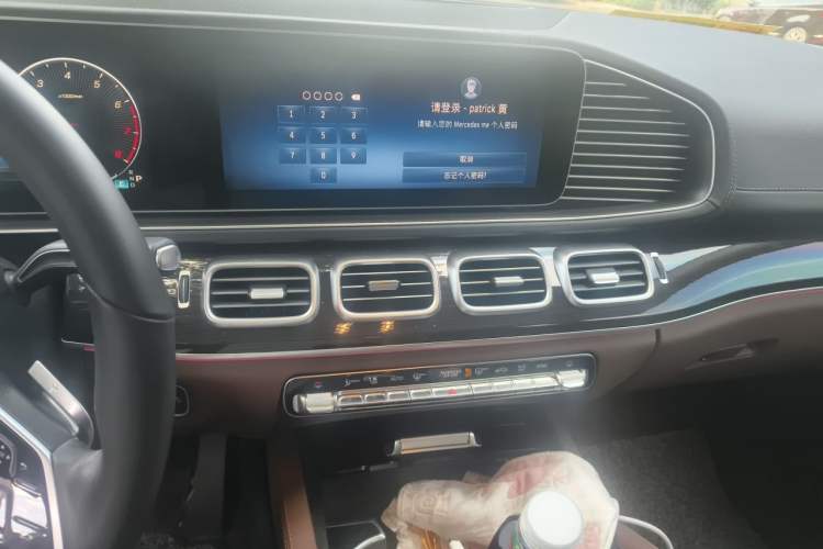 Used Mercedes-Benz GLE 2025 GLE 350 4MATIC Stylish Model Audio And AC Panel