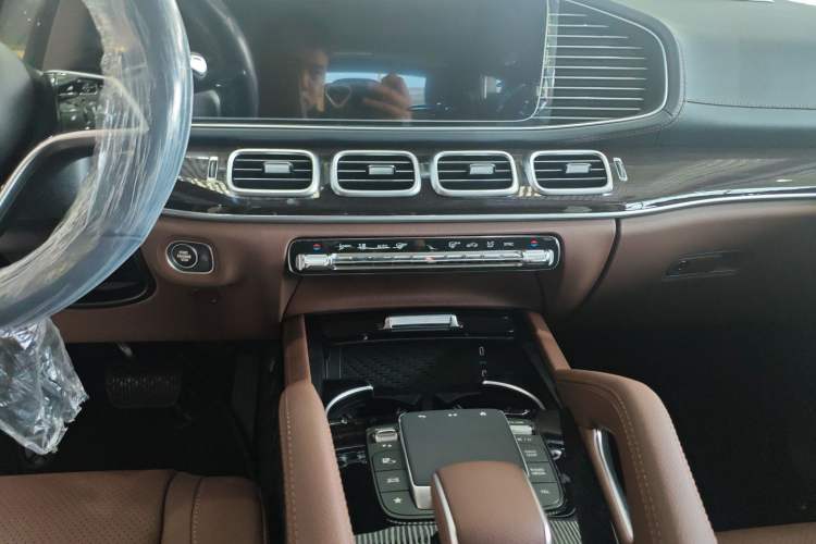 Used Mercedes-Benz GLE 2025-Year Restyled GLE 350 4MATIC Fashion Edition Audio And AC Panel