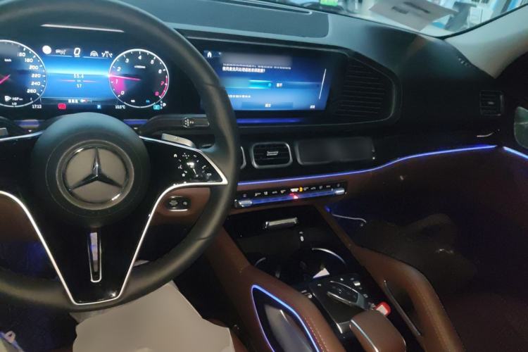 Used Mercedes-Benz GLE 2025-Year Restyled GLE 350 4MATIC Dynamic Edition Center Console