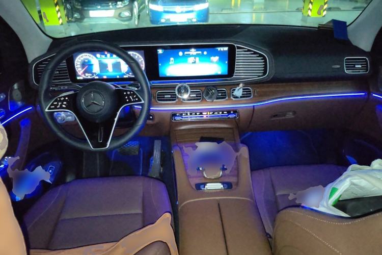 Used Mercedes-Benz GLE 2025 GLE 450 4MATIC Fashion Edition Center Console