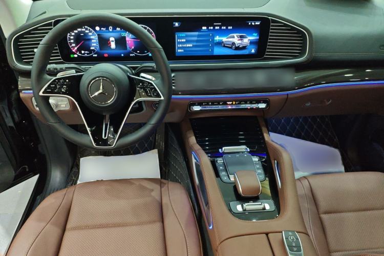 Used Mercedes-Benz GLE 2025 GLE 350 4MATIC Stylish Model Center Console
