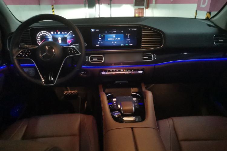 Used Mercedes-Benz GLE 2025 GLE 350 4MATIC Stylish Model Center Console