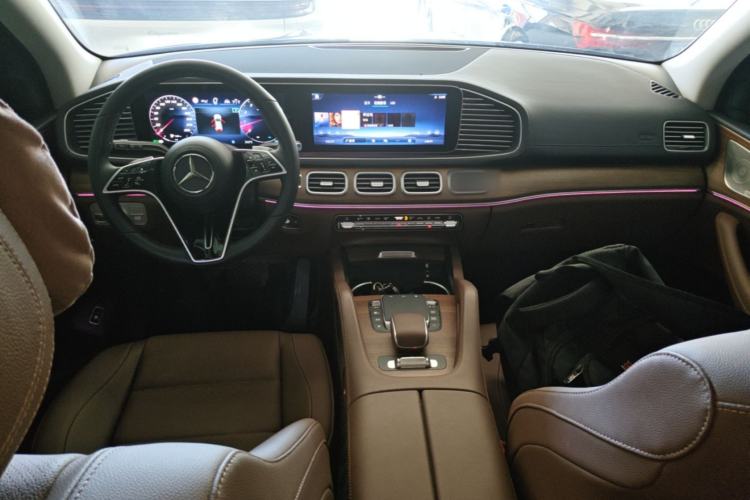 Used Mercedes-Benz GLE 2025 GLE 450 4MATIC Fashion Edition Center Console