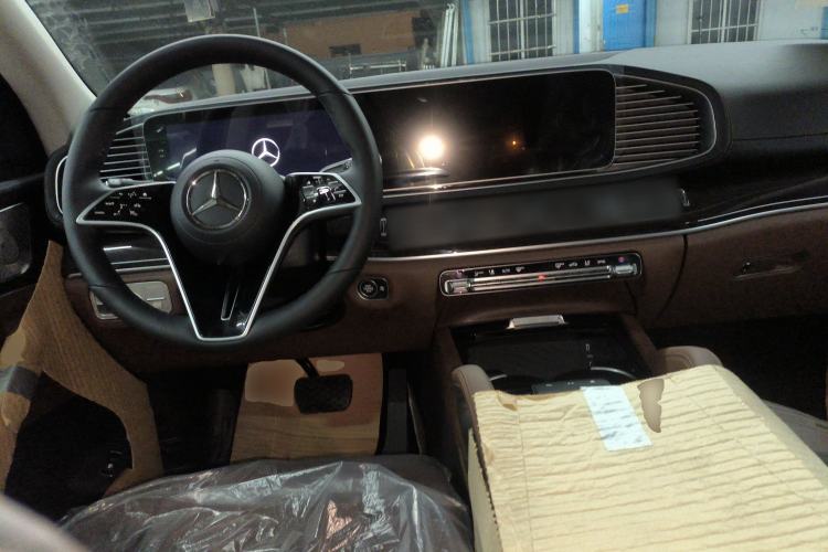Used Mercedes-Benz GLE 2025-Year Restyled GLE 350 4MATIC Fashion Edition Center Console