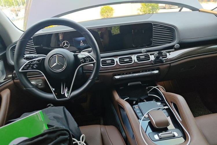 Used Mercedes-Benz GLE 2025-Year Restyled GLE 350 4MATIC Fashion Edition Center Console