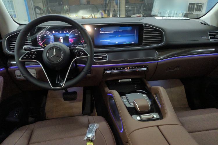 Used Mercedes-Benz GLE 2025-Year Restyled GLE 350 4MATIC Fashion Edition Center Console
