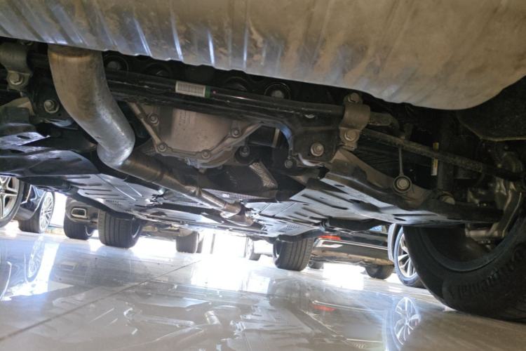 Used Mercedes-Benz GLE 2025 GLE 450 4MATIC Fashion Edition Chassis Rear Right