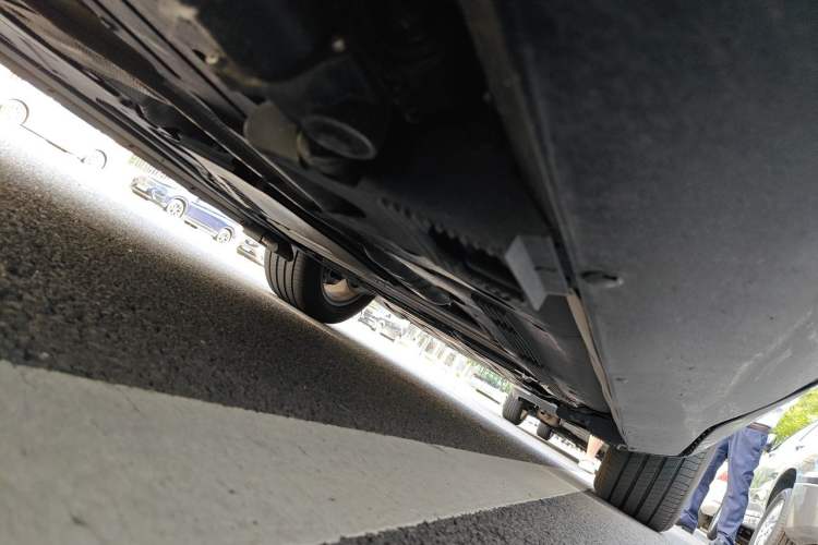 Used Mercedes-Benz GLE 2025 GLE 450 4MATIC Fashion Edition Chassis Rear Right