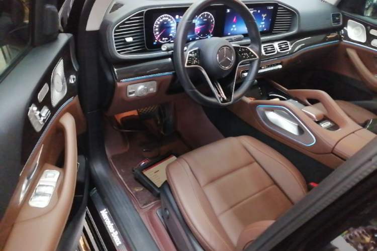 Used Mercedes-Benz GLE 2025 GLE 350 4MATIC Stylish Model Driver Seat