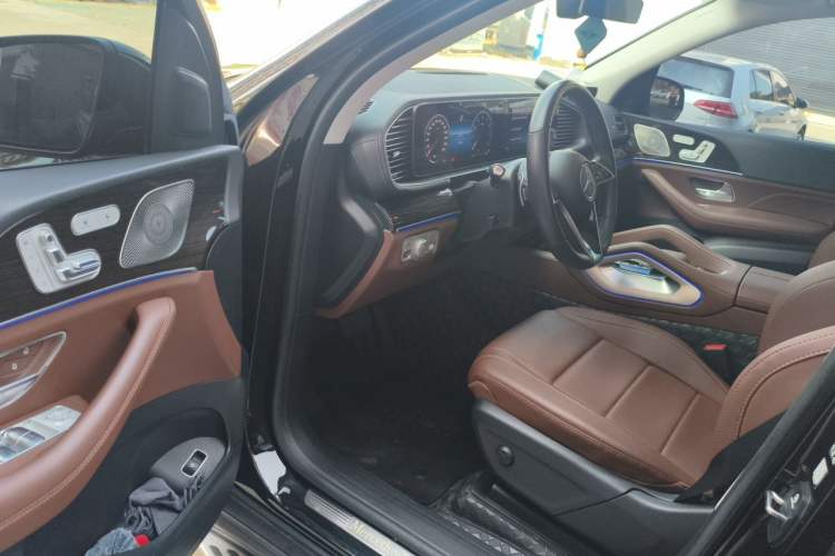 Used Mercedes-Benz GLE 2025 GLE 350 4MATIC Stylish Model Driver Seat
