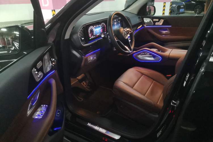 Used Mercedes-Benz GLE 2025 GLE 350 4MATIC Stylish Model Driver Seat