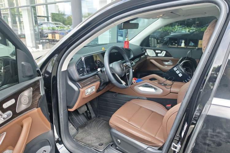 Used Mercedes-Benz GLE 2025 GLE 350 4MATIC Stylish Model Driver Seat