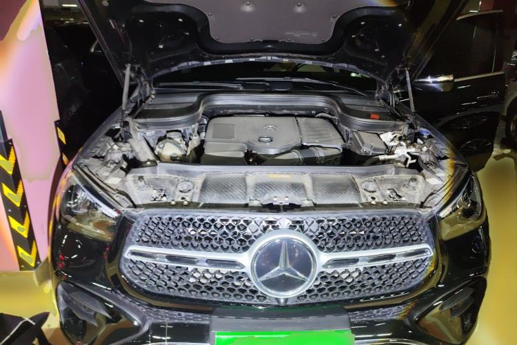 Used Mercedes-Benz GLE 2025 GLE 350 4MATIC Stylish Model Engine Bay