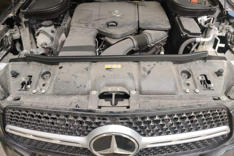 Used Mercedes-Benz GLE 2025 GLE 350 4MATIC Stylish Model Engine Bay