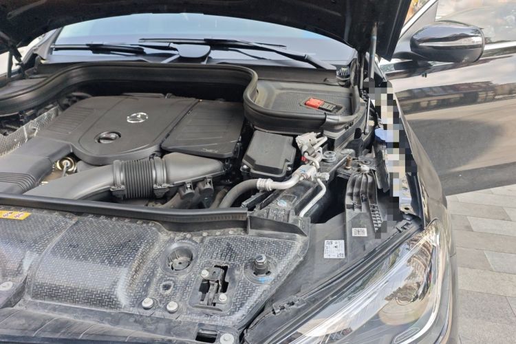 Used Mercedes-Benz GLE 2025 GLE 350 4MATIC Stylish Model Engine Bay Left