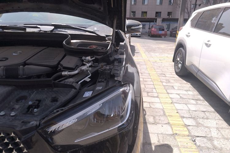 Used Mercedes-Benz GLE 2025 GLE 350 4MATIC Stylish Model Engine Bay Left