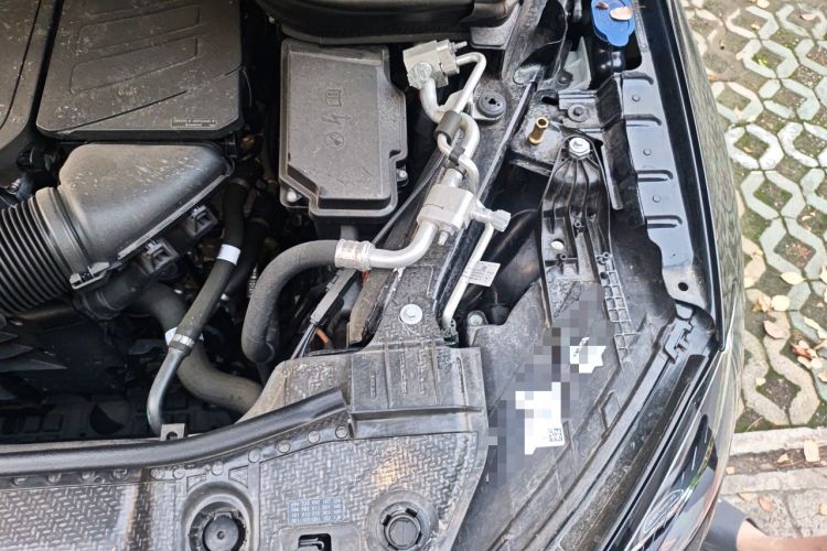 Used Mercedes-Benz GLE 2025 GLE 350 4MATIC Stylish Model Engine Bay Left