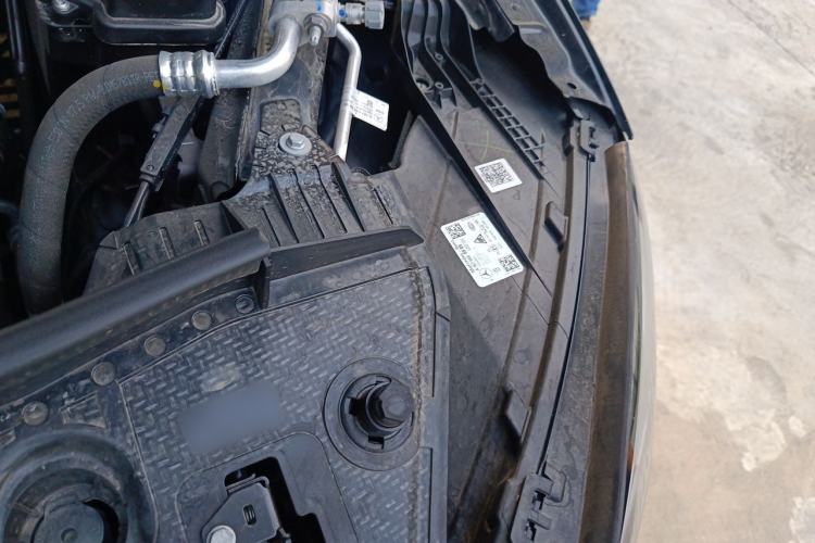 Used Mercedes-Benz GLE 2025 GLE 350 4MATIC Stylish Model Engine Bay Left