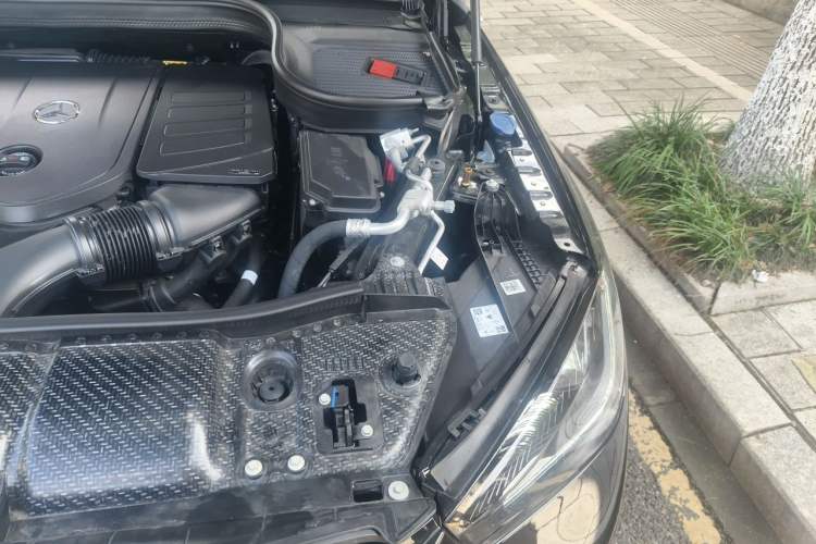 Used Mercedes-Benz GLE 2025 GLE 350 4MATIC Stylish Model Engine Bay Left