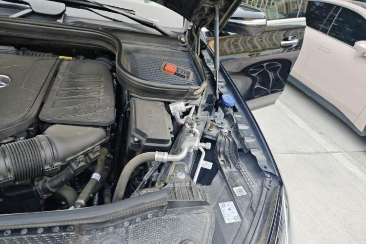 Used Mercedes-Benz GLE 2025-Year Restyled GLE 350 4MATIC Fashion Edition Engine Bay Left