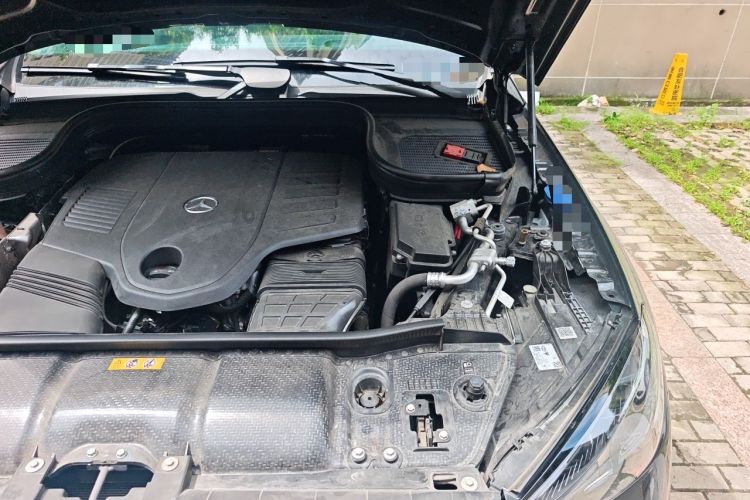 Used Mercedes-Benz GLE 2025 GLE 450 4MATIC Luxury Model Engine Bay Left