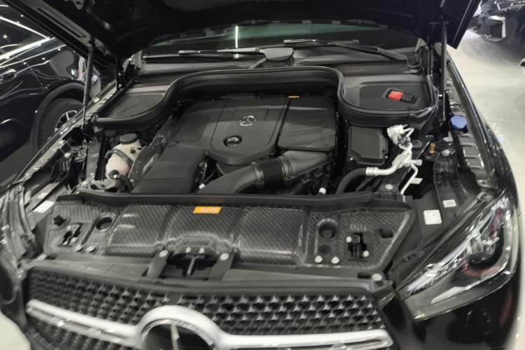 Used Mercedes-Benz GLE 2025 GLE 350 4MATIC Stylish Model Engine Bay
