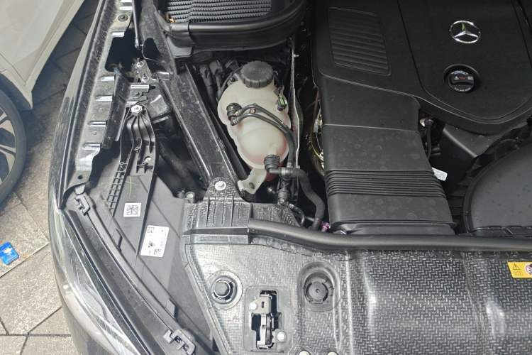Used Mercedes-Benz GLE 2025 GLE 350 4MATIC Stylish Model Engine Bay Right
