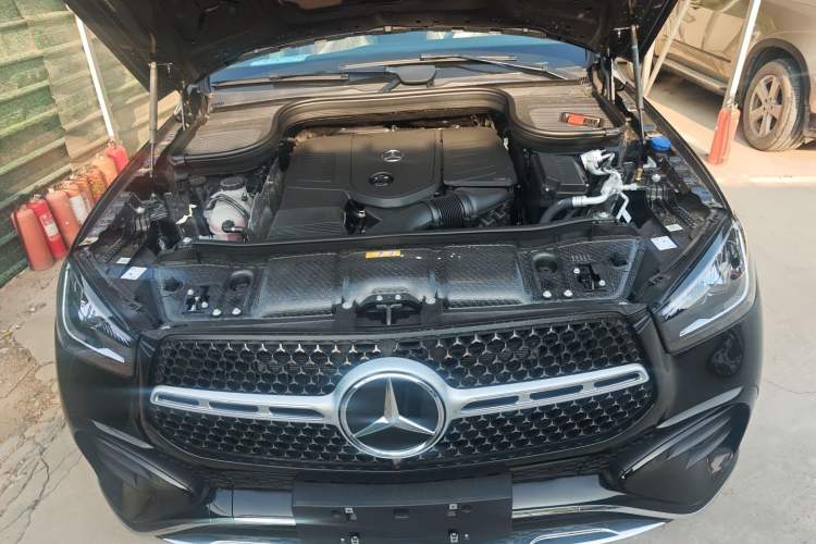 Used Mercedes-Benz GLE 2025-Year Restyled GLE 350 4MATIC Fashion Edition Engine Bay