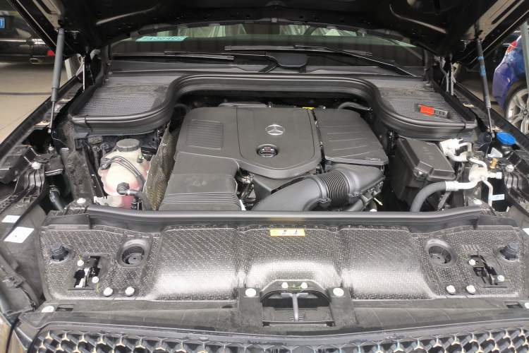 Used Mercedes-Benz GLE 2025-Year Restyled GLE 350 4MATIC Fashion Edition Engine Bay