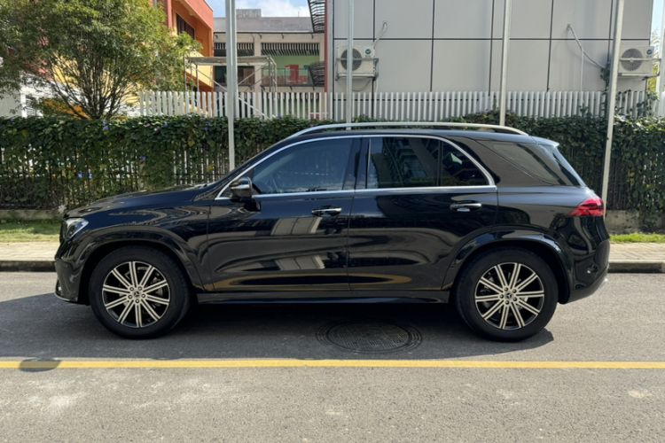 Used Mercedes-Benz GLE 2025 GLE 350 4MATIC Stylish Model Exterior 2