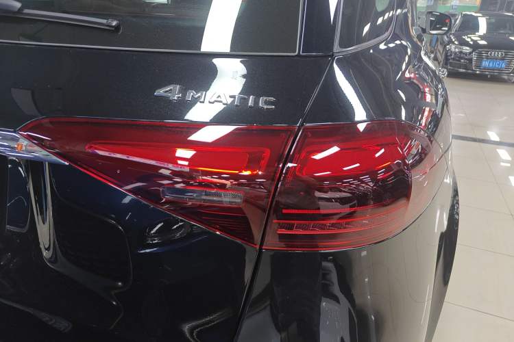 Used Mercedes-Benz GLE 2025-Year Restyled GLE 350 4MATIC Fashion Edition Exterior 6