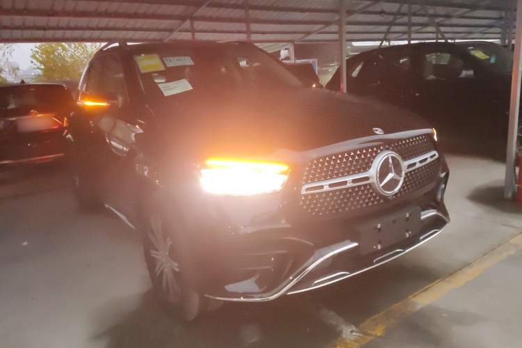 Used Mercedes-Benz GLE 2025-Year Restyled GLE 350 4MATIC Dynamic Edition Front Right 45 Deg