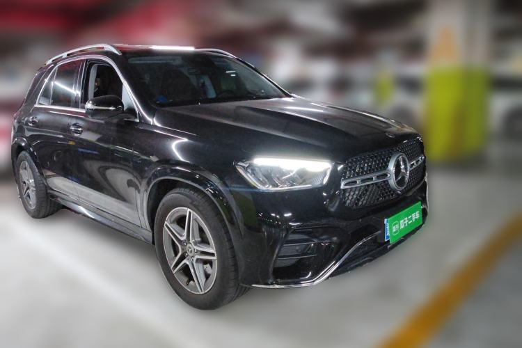 Used Mercedes-Benz GLE 2025 GLE 450 4MATIC Fashion Edition Front Right 45 Deg