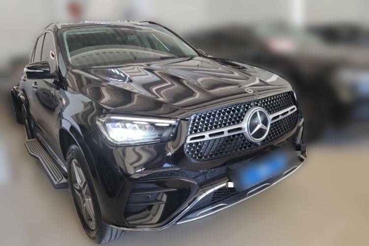 Used Mercedes-Benz GLE 2025 GLE 450 4MATIC Fashion Edition Front Right 45 Deg