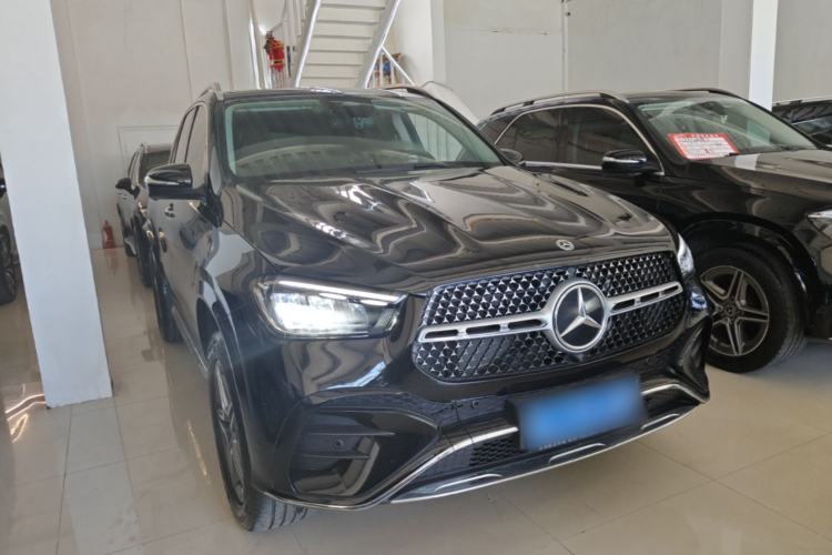 Used Mercedes-Benz GLE 2025 Facelift GLE 450 4MATIC Stylish Edition Front Right 45 Deg