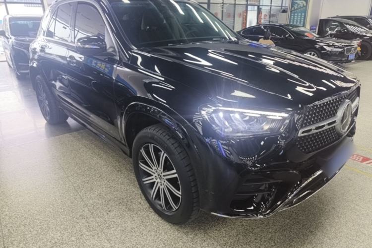 Used Mercedes-Benz GLE 2025 GLE 350 4MATIC Stylish Model Front Right 45 Deg