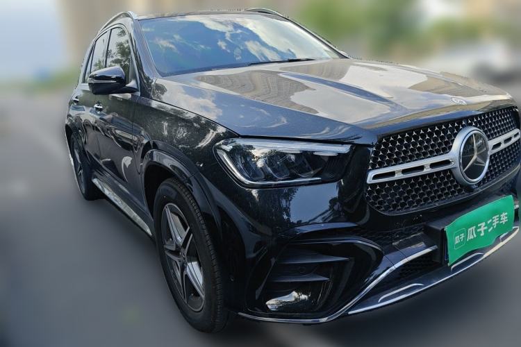 Used Mercedes-Benz GLE 2025 GLE 450 4MATIC Fashion Edition Front Right 45 Deg