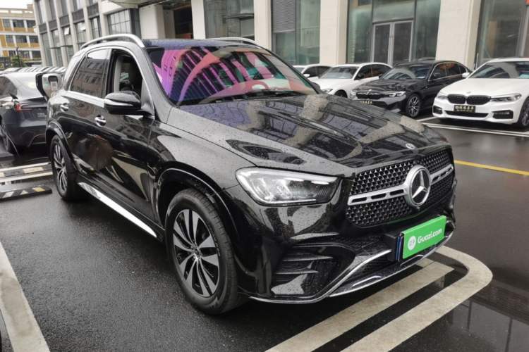 Used Mercedes-Benz GLE 2025-Year Restyled GLE 350 4MATIC Dynamic Edition Front Right 45 Deg