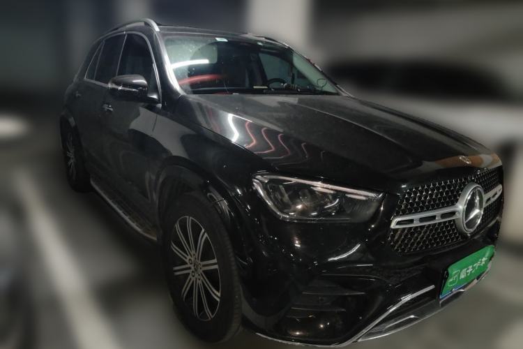 Used Mercedes-Benz GLE 2025 GLE 350 4MATIC Stylish Model Front Right 45 Deg