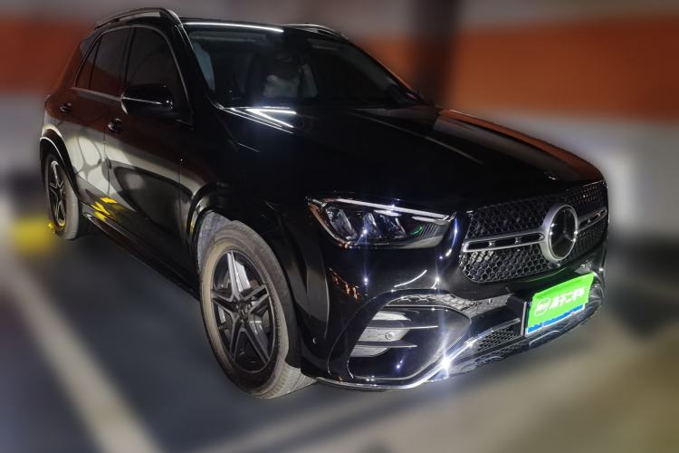 Used Mercedes-Benz GLE 2025 Facelift GLE 450 4MATIC Stylish Edition Front Right 45 Deg