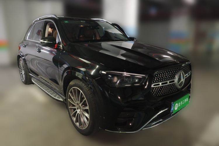 Used Mercedes-Benz GLE 2025 GLE 450 4MATIC Luxury Model Front Right 45 Deg