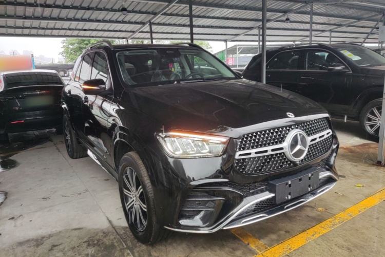 Used Mercedes-Benz GLE 2025-Year Restyled GLE 350 4MATIC Fashion Edition Front Right 45 Deg