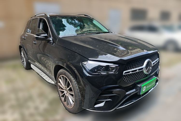 Used Mercedes-Benz GLE 2025 GLE 450 4MATIC Luxury Model Front Right 45 Deg
