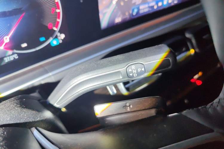 Used Mercedes-Benz GLE 2025 GLE 350 4MATIC Stylish Model Gear Lever