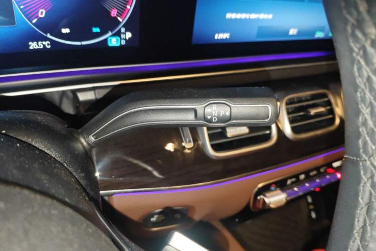 Used Mercedes-Benz GLE 2025 GLE 350 4MATIC Stylish Model Gear Lever