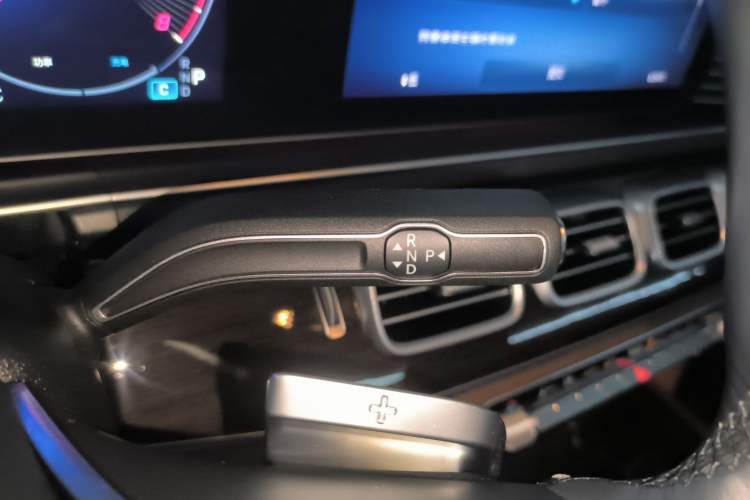 Used Mercedes-Benz GLE 2025 GLE 350 4MATIC Stylish Model Gear Lever
