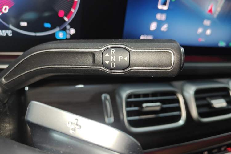 Used Mercedes-Benz GLE 2025 GLE 350 4MATIC Stylish Model Gear Lever