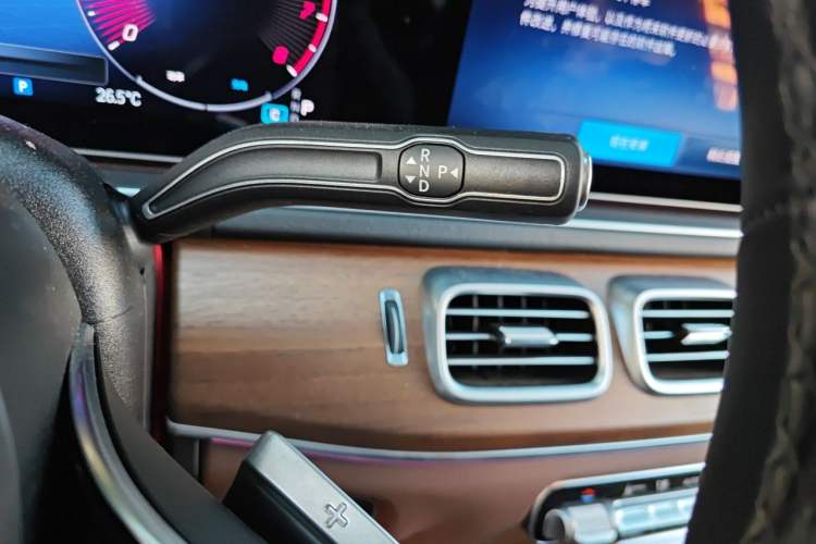 Used Mercedes-Benz GLE 2025 GLE 450 4MATIC Fashion Edition Gear Lever